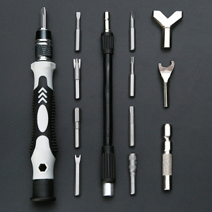 Патриот PT-INO08 отвертка с набором насадок (135 в 1)